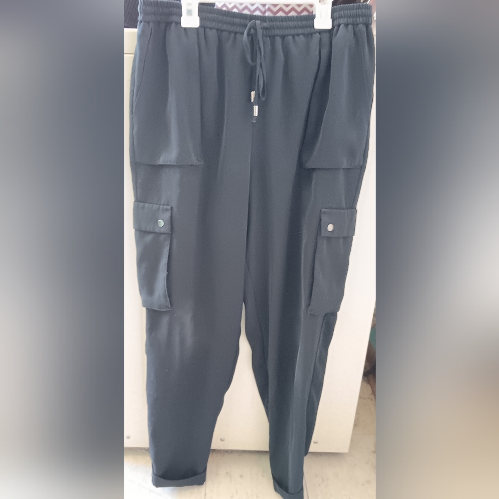 Forever 21 Large Blackish-Blue Pants with leg pockets